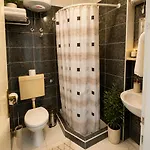 Lana Rab Apartament *