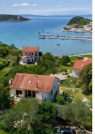 Lana Rab Apartamento *