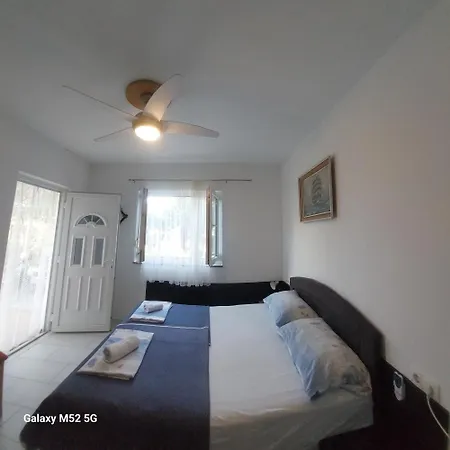 Apartmani Lana Rab Kampor